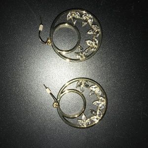 hoop earings gold costume jewlery